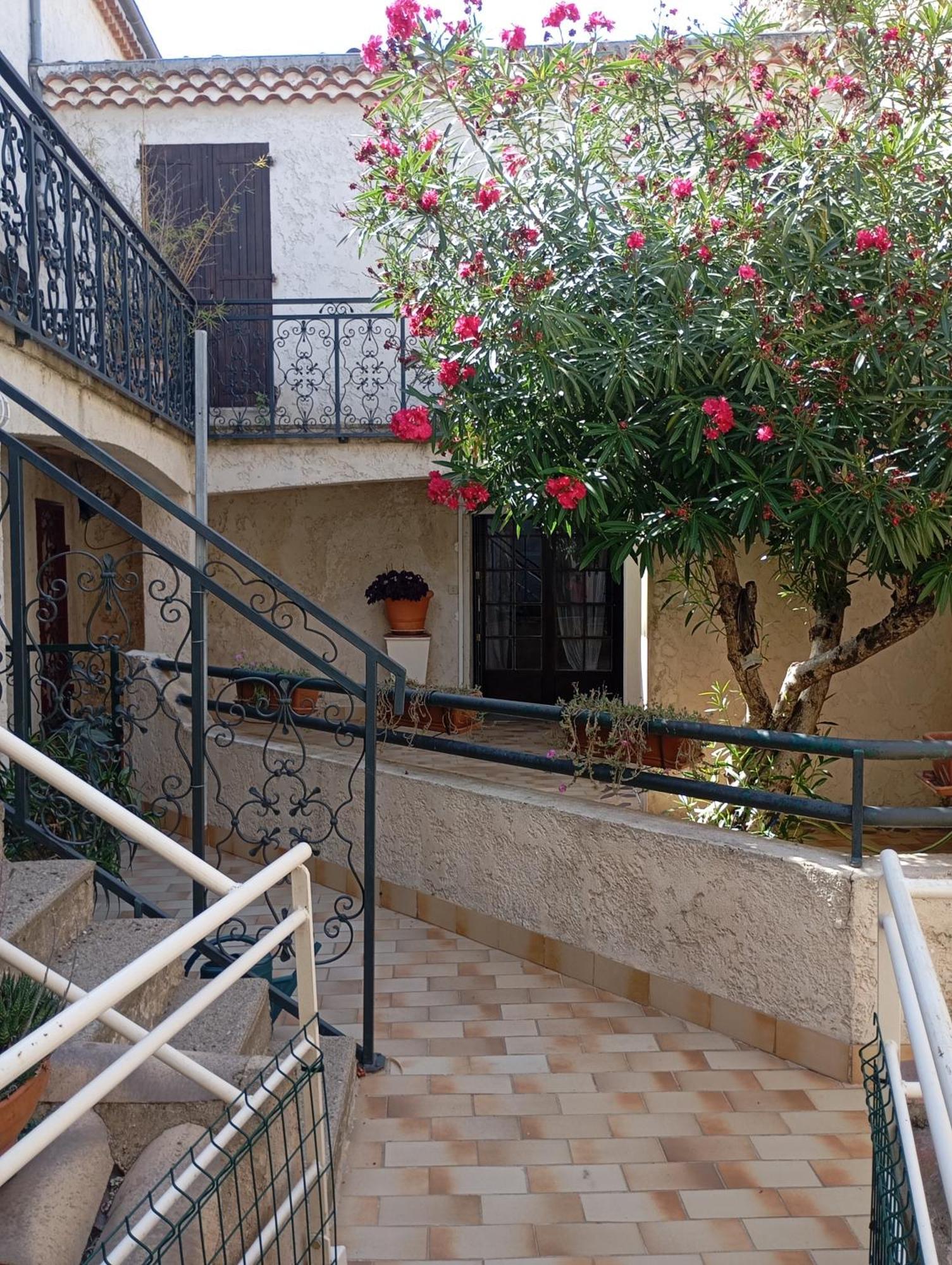 "Les Tournesols" Βίλα Saint-Martin-dʼArdèche Εξωτερικό φωτογραφία